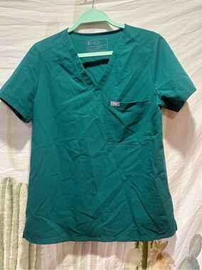 Women’s FIGS Technical Collection Green Scrubs Shirt 🌵Small